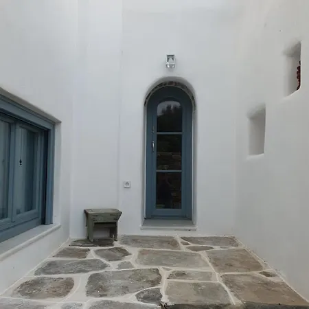Pyrgos - Traditional House At Kaloxilos, Naxos * Khalkíon
