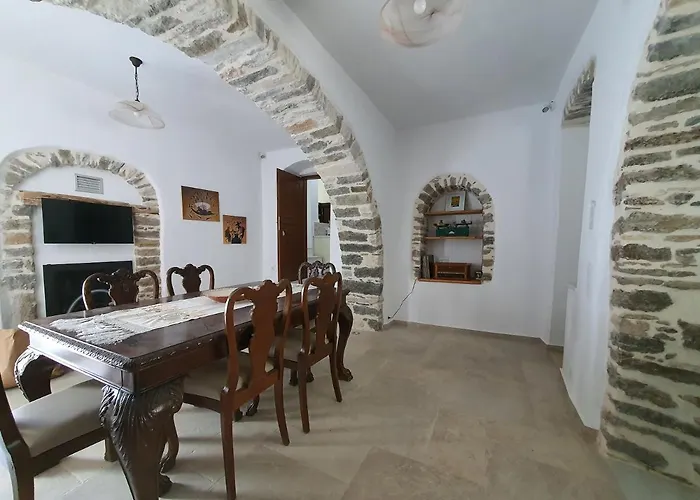 Pyrgos - Traditional House At Kaloxilos, Naxos 펜션