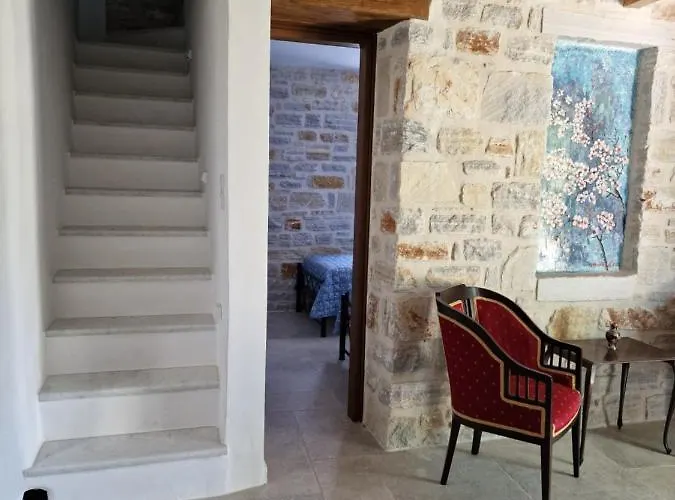 펜션 Pyrgos - Traditional House At Kaloxilos, Naxos Khalkíon