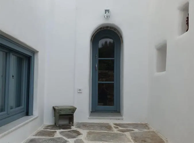 Pyrgos - Traditional House At Kaloxilos, Naxos * Khalkíon