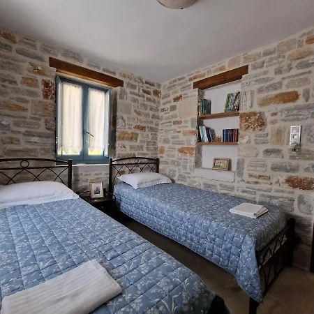 Pyrgos - Traditional House At Kaloxilos, Naxos *