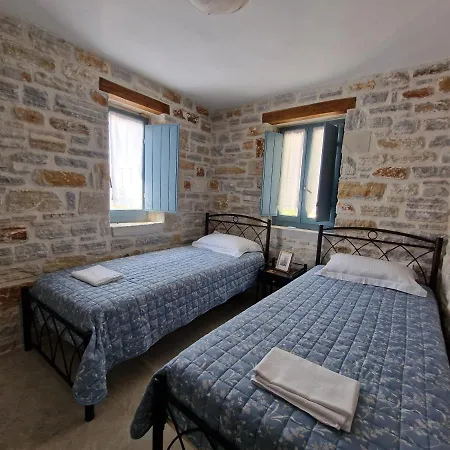 Pyrgos - Traditional House At Kaloxilos, Naxos 度假居 *