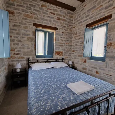 Pyrgos - Traditional House At Kaloxilos, Naxos * Khalkíon