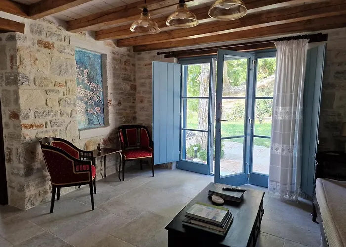 Pyrgos - Traditional House At Kaloxilos, Naxos Khalkíon