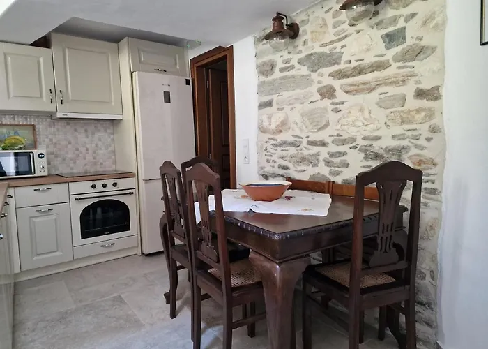 Pyrgos - Traditional House At Kaloxilos, Naxos Feriehus