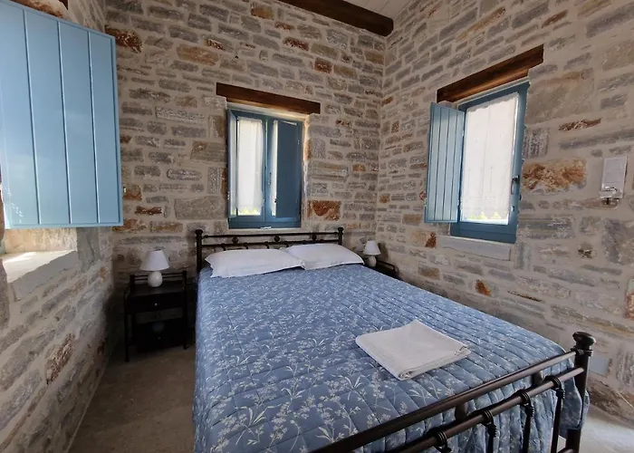 Pyrgos - Traditional House At Kaloxilos, Naxos * Khalkíon