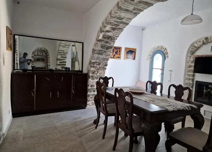 Feriehus Pyrgos - Traditional House At Kaloxilos, Naxos *