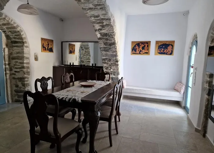 Pyrgos - Traditional House At Kaloxilos, Naxos * Khalkíon